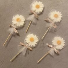 Daisy Bloom Candles